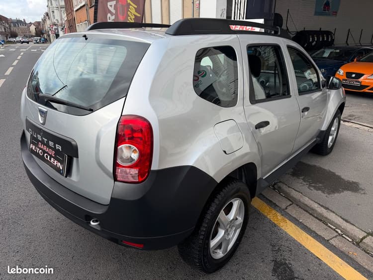 Loader DUSTER 1.6i 97.573Kms *CARNET à Jour GARANTIE image