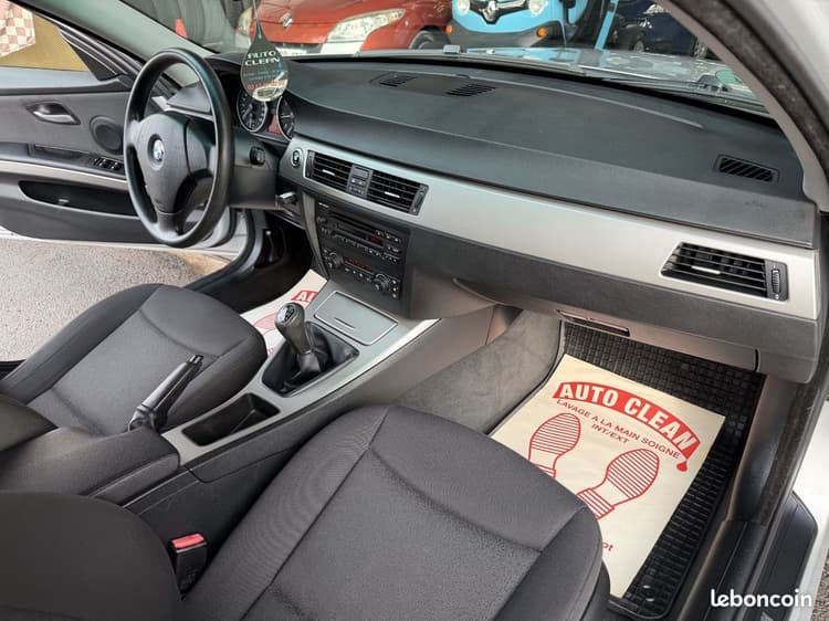 Loader BMW 320i 150Ch *CARNET à Jour Ess + GPL image