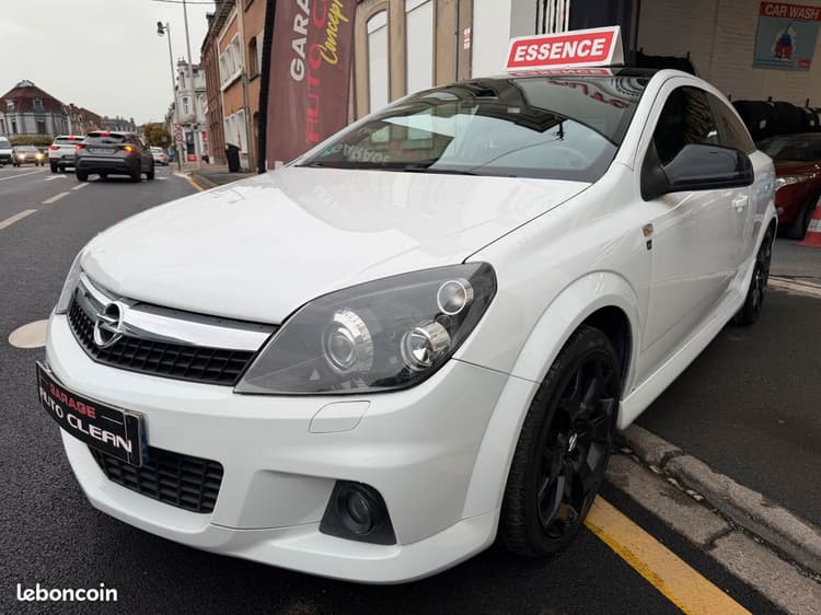 Loader ASTRA GTC 1.8i 140Ch SPORT ph2 Black&White GARANTIE image