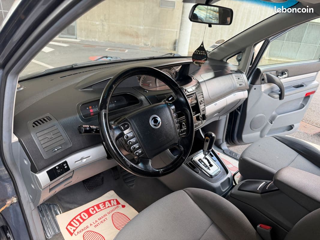 ssangyong rodius 2007 image 3