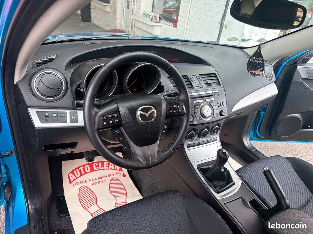 mazda mazda 3 2011 image 3