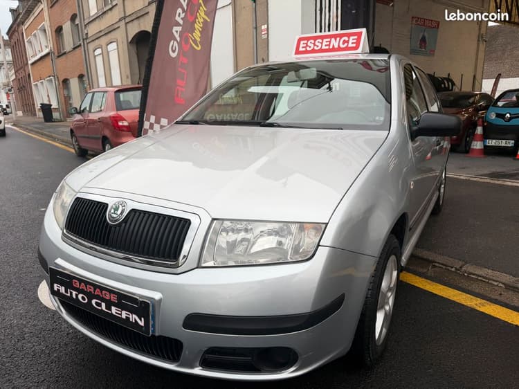 Loader FABIA 1.4i *Automatique CARNET à jour SKODA Garantie image