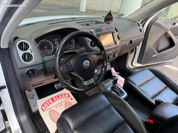 Loader TIGUAN R-Line 2.0TSi 170Ch 4X4 BVA *CARNET à Jour image