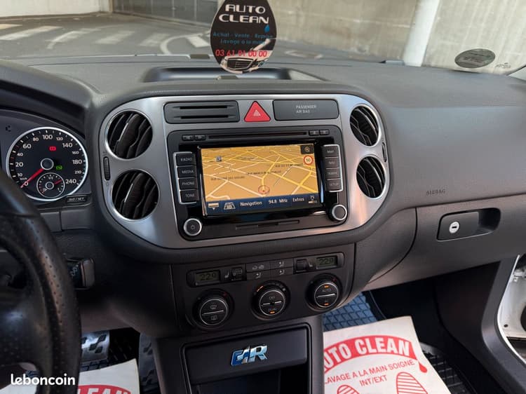 Loader TIGUAN R-Line 2.0TSi 170Ch 4X4 BVA *CARNET à Jour image