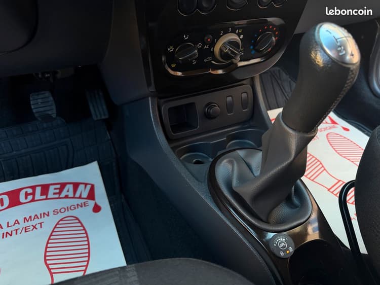 Loader DUSTER 1.6i 16v GPL *1ère Main 4x2 GARANTIE image