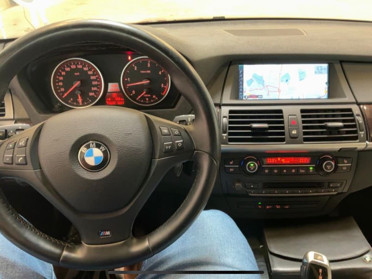 bmw X5 2010 image 3