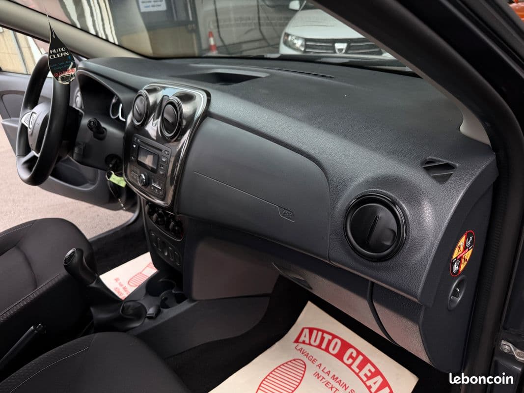 dacia sandero 2017 image 10