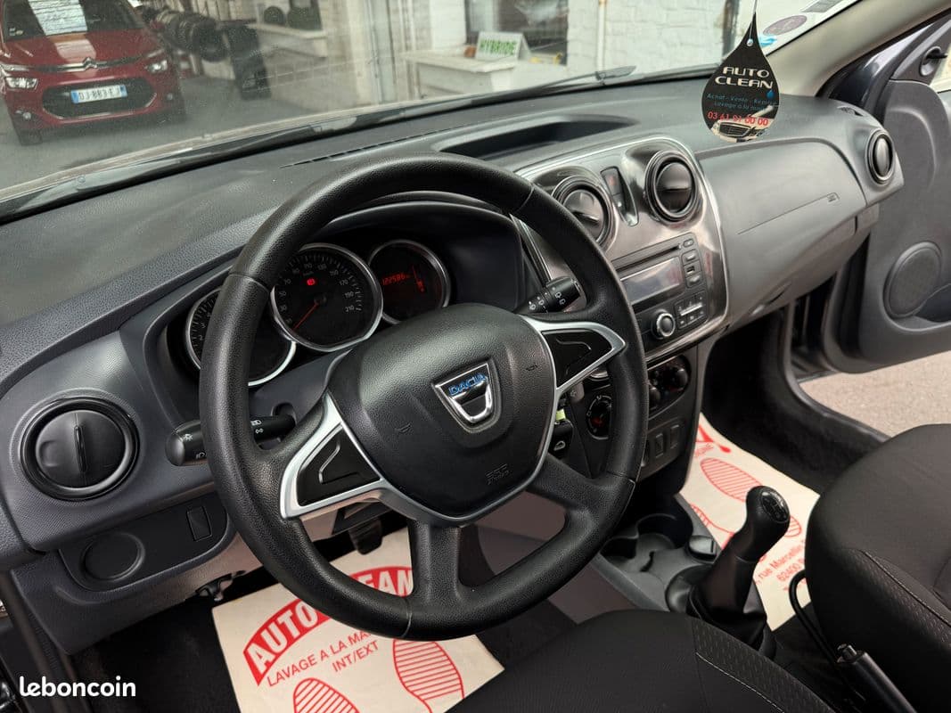 dacia sandero 2017 image 9