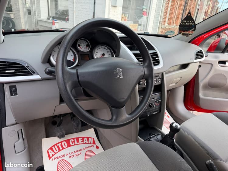 Loader PEUGEOT 207 1.4i *CARNET à Jour 1ère Main GARANTIE image