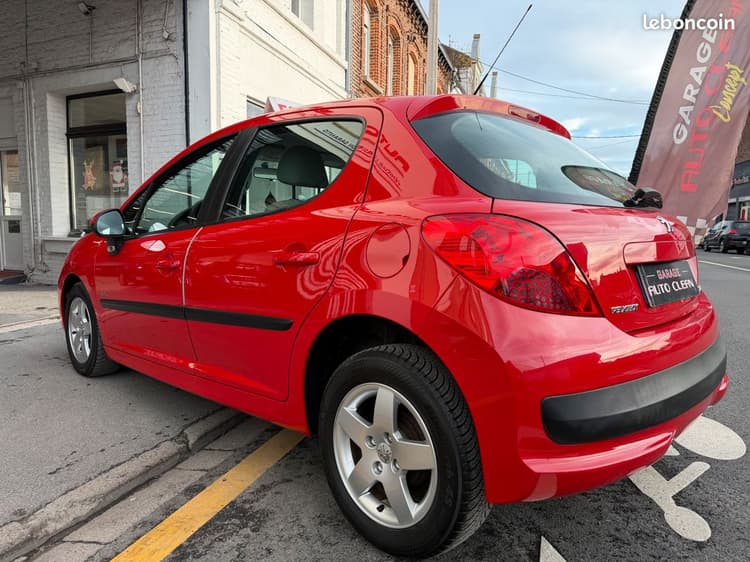 Loader PEUGEOT 207 1.4i *CARNET à Jour 1ère Main GARANTIE image