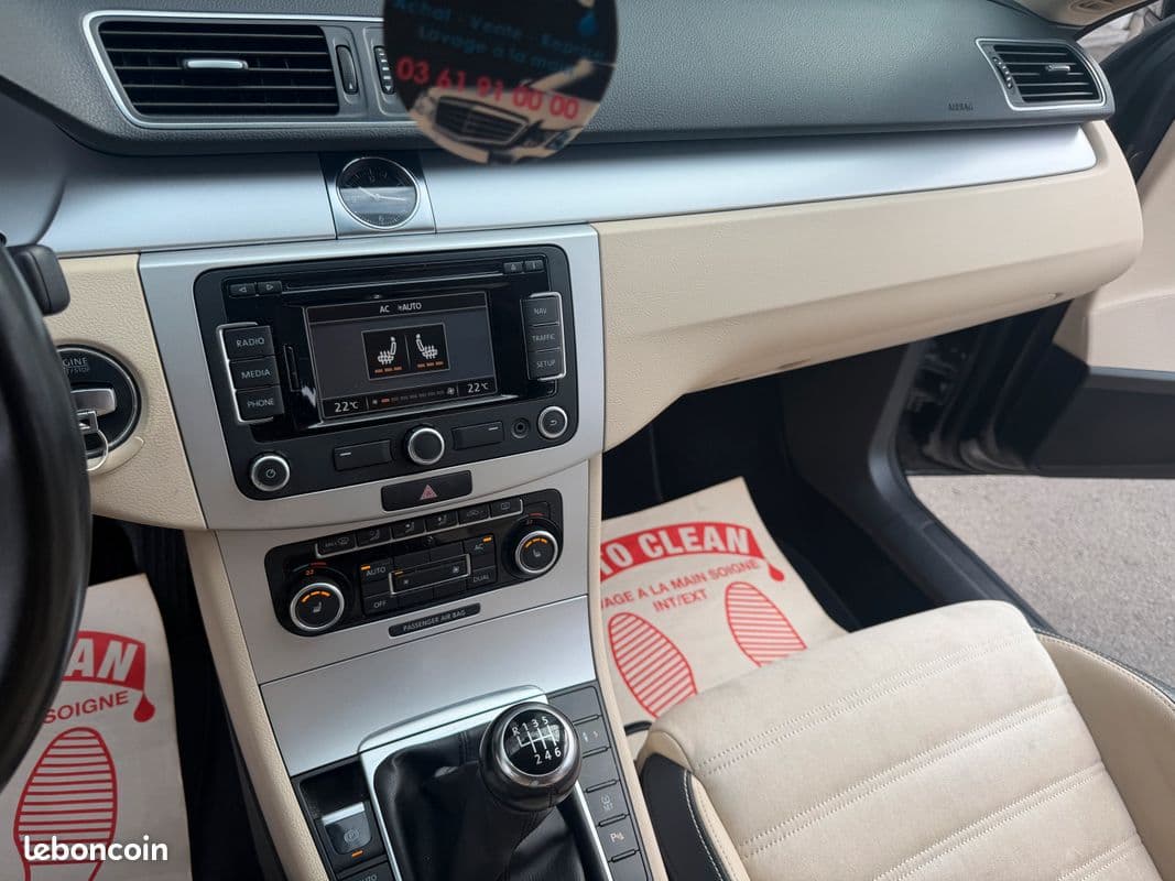 volkswagen passat 2011 image 10