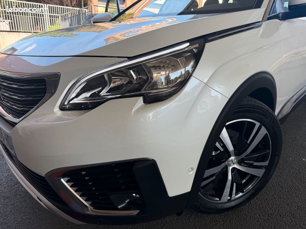 peugeot 5008 2019 image 10