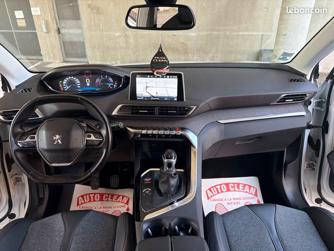 peugeot 5008 2019 image 2