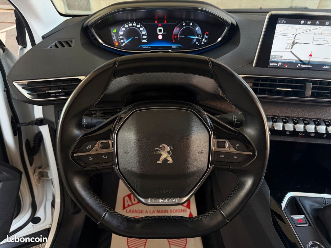 peugeot 5008 2019 image 3