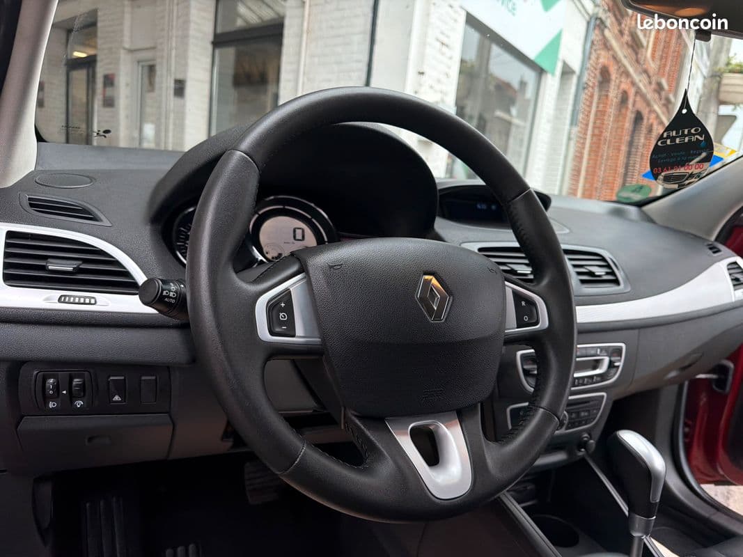 renault megane 2011 image 5