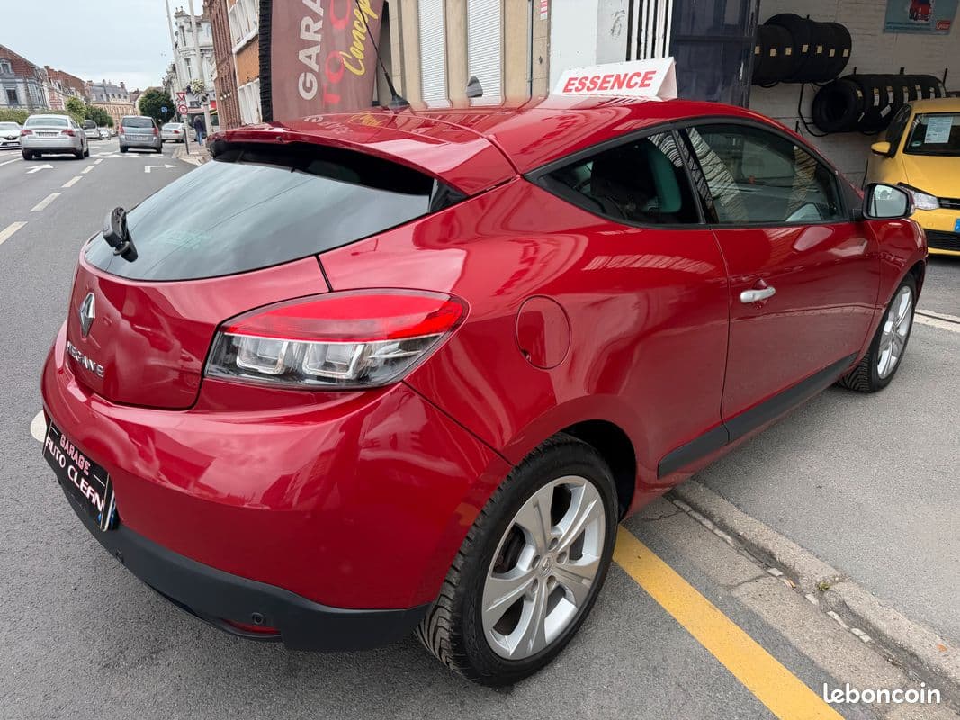 renault megane 2011 image 6