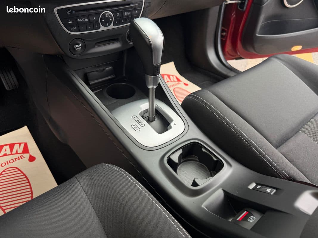 renault megane 2011 image 8