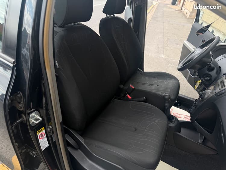 Loader 🇫🇷YARIS 1.0VVTi *79.588Kms 5 Portes CLIM Distrib à chaîne image