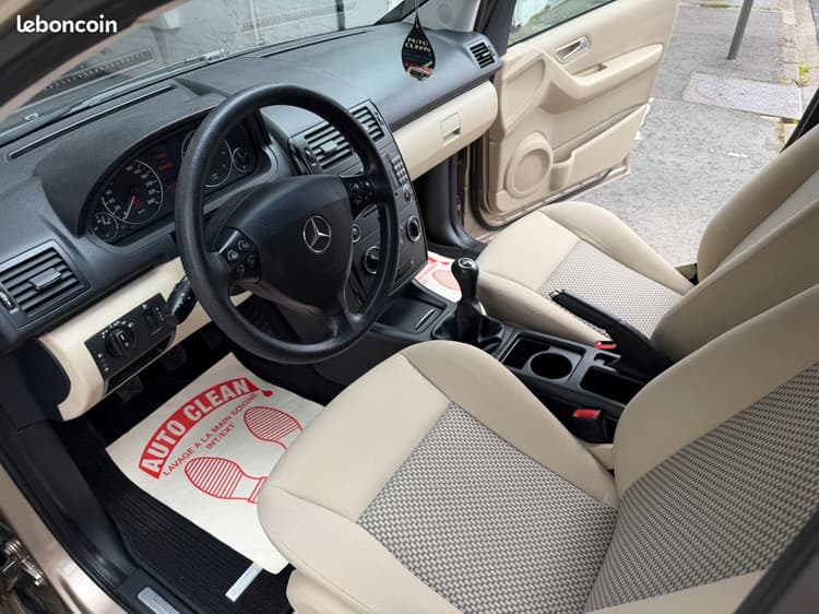 Loader MERCEDES A150 93.696Kms *CARNET à JOUR GARANTIE image