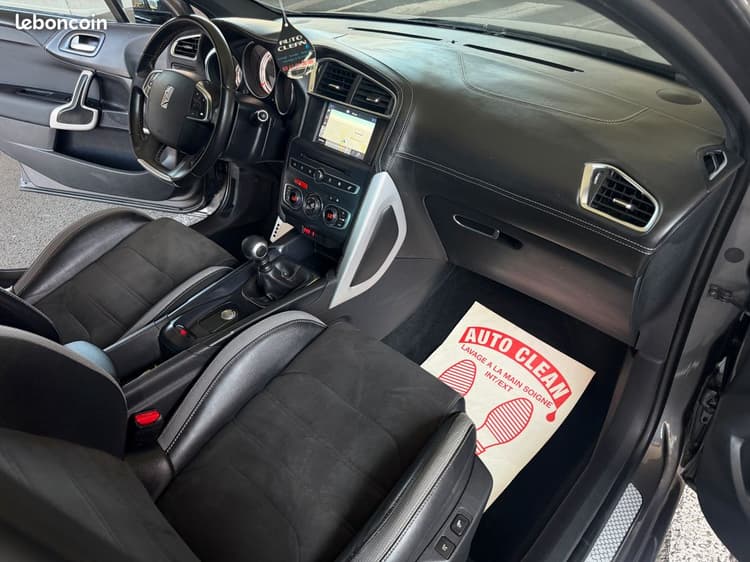 Loader 🇫🇷DS4 1.6i 210Ch *PERFORMANCE Line CARPLAY Distrib à chaîne image