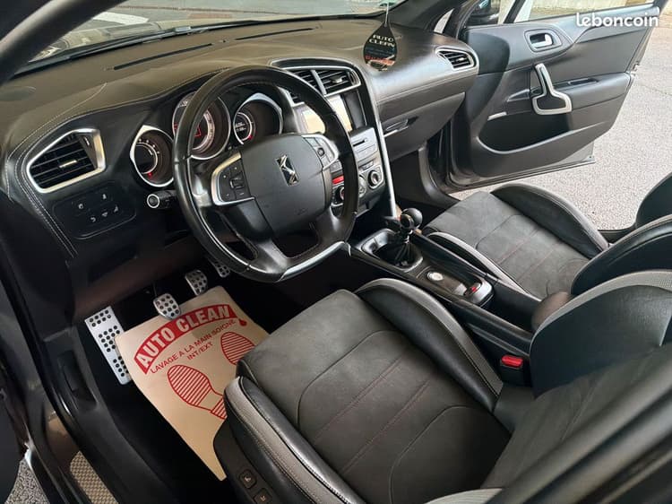 Loader 🇫🇷DS4 1.6i 210Ch *PERFORMANCE Line CARPLAY Distrib à chaîne image